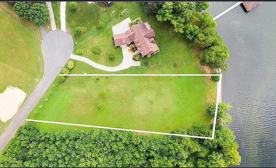 1st image of 140 River Place Point