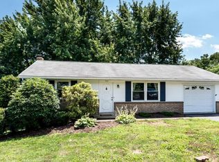 332 Primrose Ln, Mountville, PA 17554
