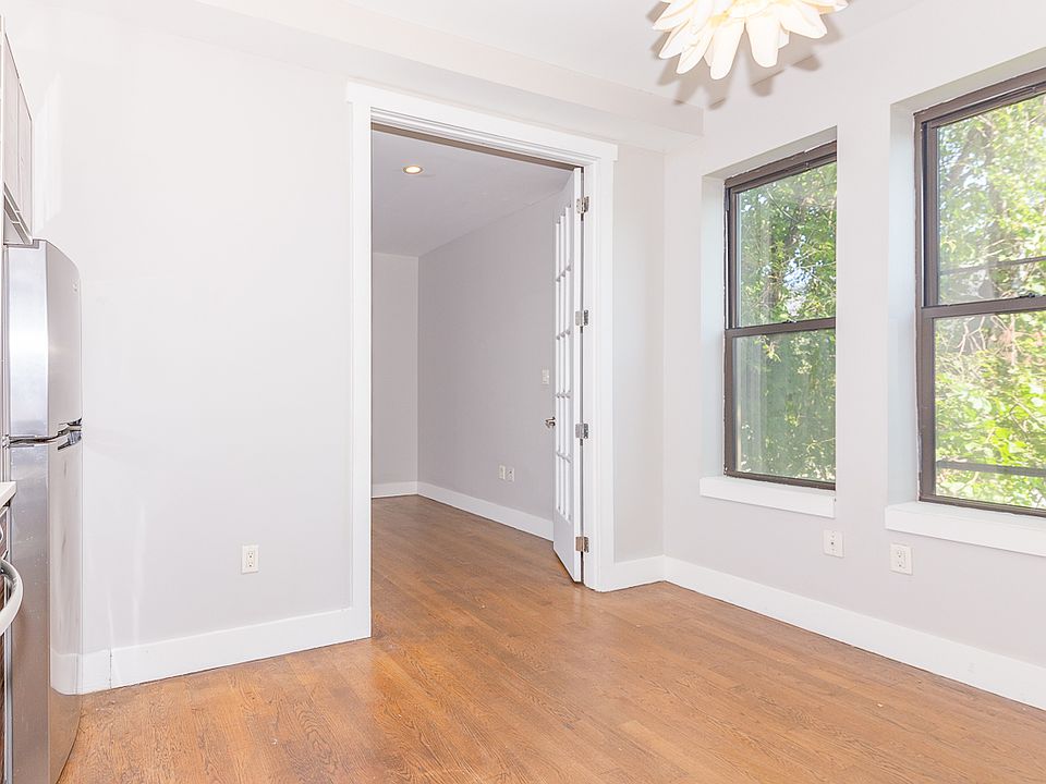 1st image of 557 Franklin Ave APT 2