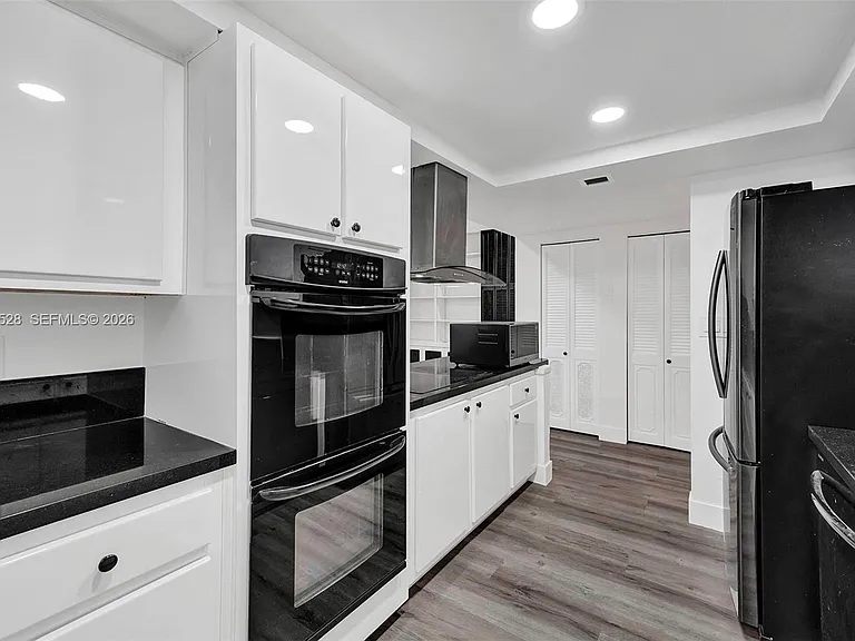 1001 Three Islands Blvd #28 — Photo 7