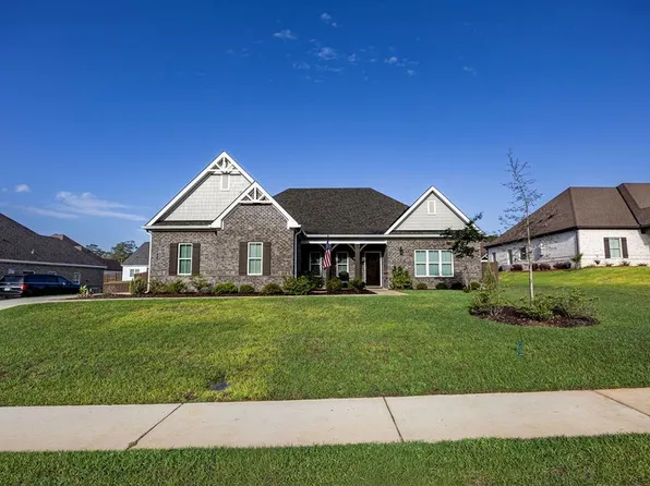 616 Charleston Mills Dr, Midland City, AL 36350