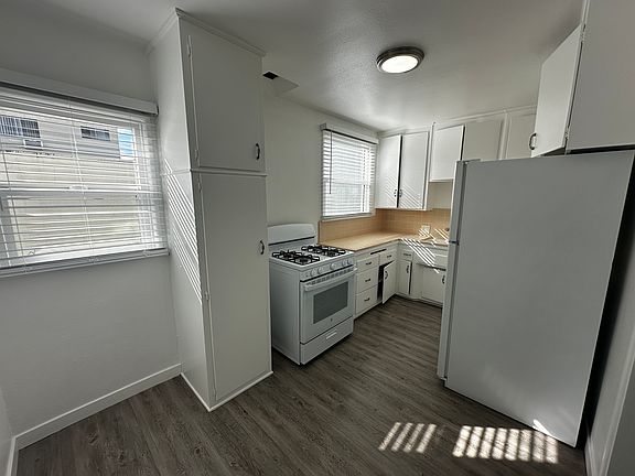 3rd image of 5223 Corteen Pl #5