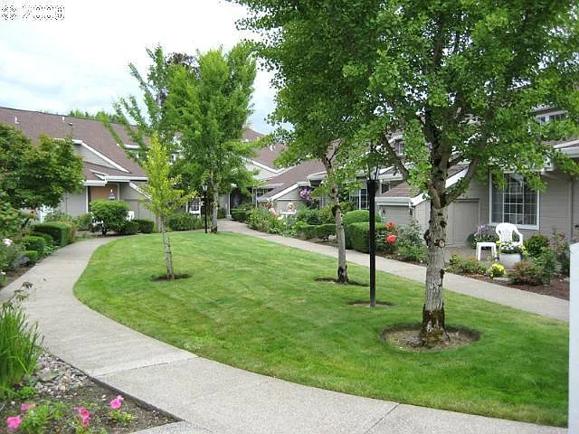 13775 SW Scholls Ferry Rd #303 — Photo 14