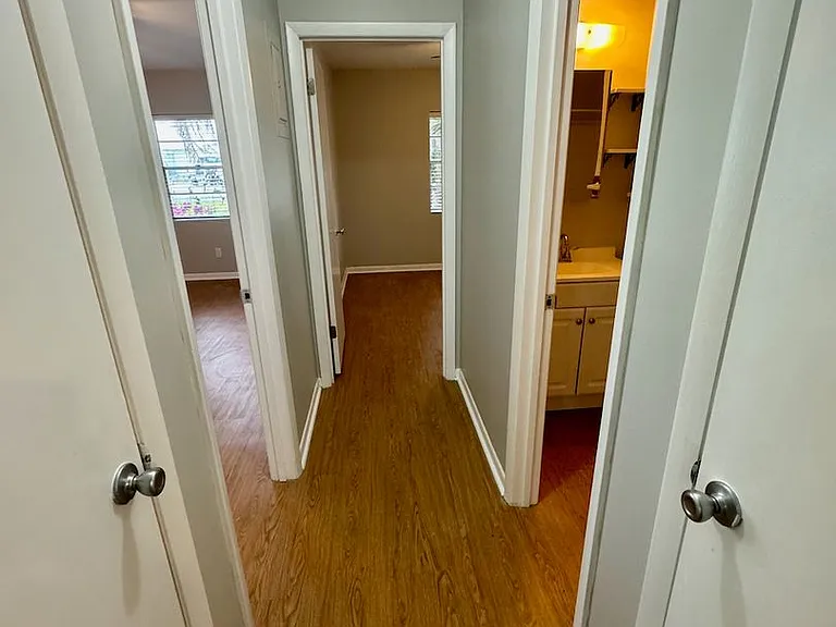 21804 Marlin Ave — Photo 48