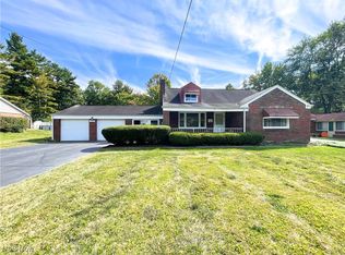 2939 Howell Dr, Poland, OH