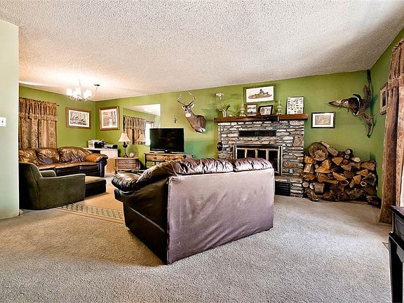 3rd image of 1 Weston Ln