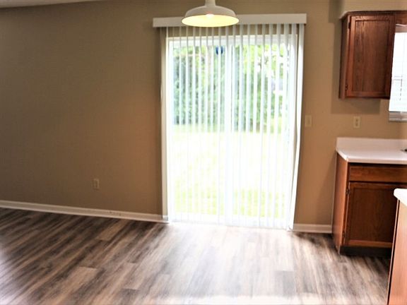 5th image of 1853 Saint Lawrence Dr