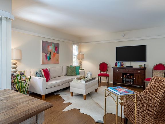 4th image of 2807 Highland Ave APT 2