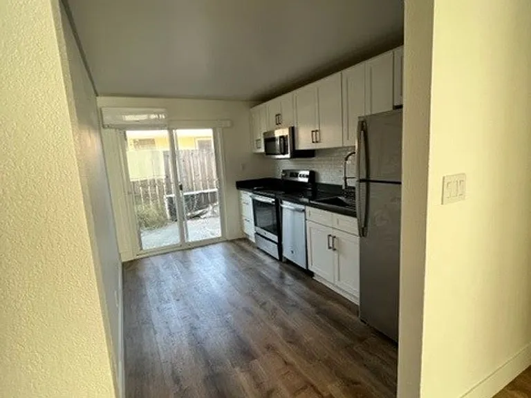 6437 & 6453 Baine Ave — Photo 10
