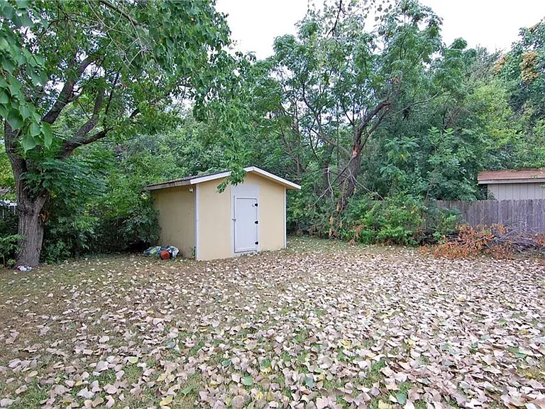 10215 Missel Thrush Dr — Photo 10