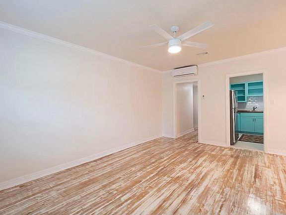 5th image of 816 E Amelia St #816