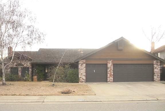 1st image of 5663 Bluffs Dr