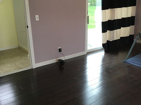 5th image of 171 Garden City Dr
