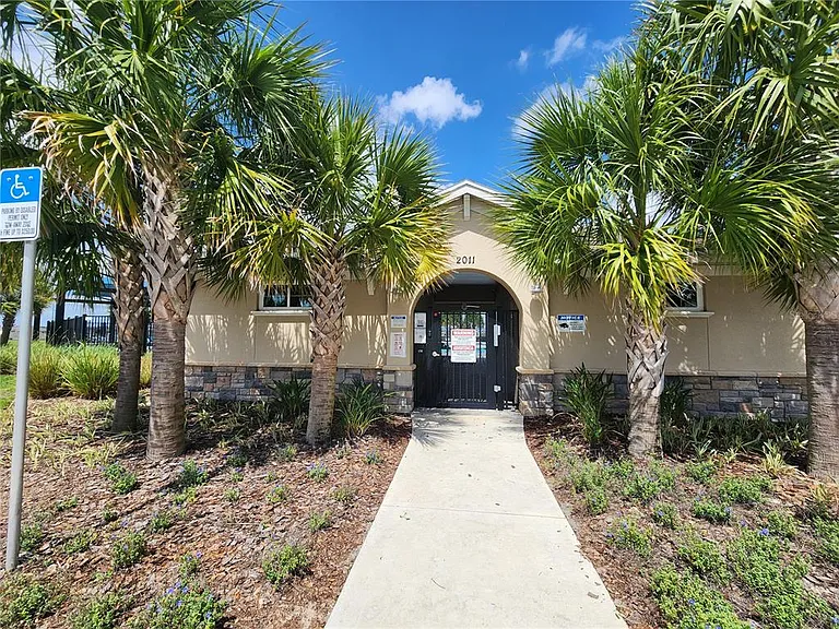 708 Griffon Ave — Photo 25