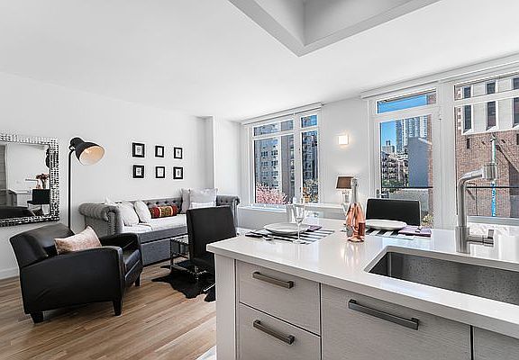3rd image of 501 E 74th St APT 7D