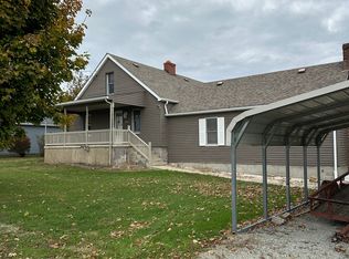 202 Madison Ave, Pleasant Unity, PA 15676