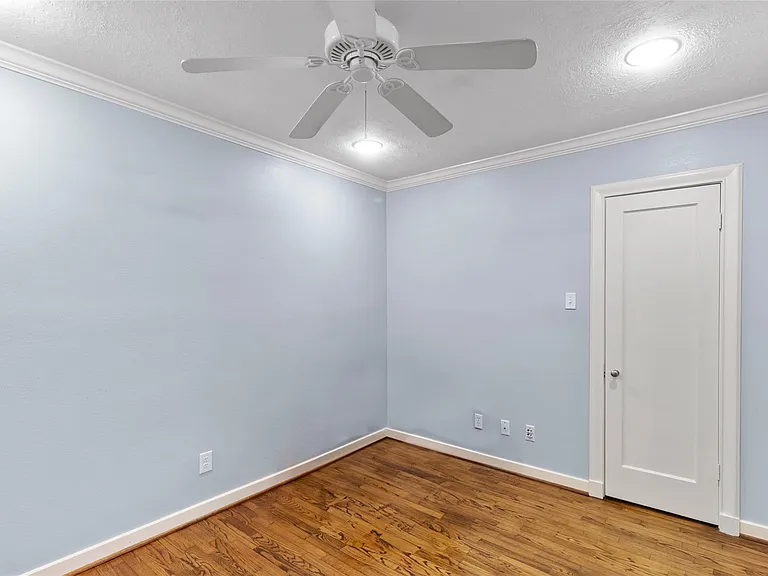 2337 Sheridan St — Photo 18