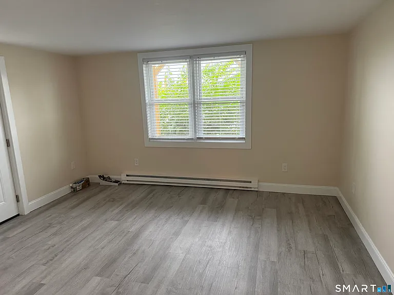 101 Thames St — Photo 5