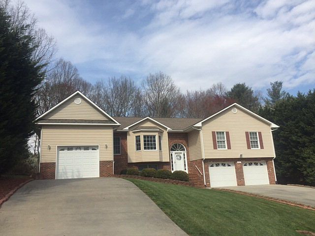 1st image of 208 Sunnydale Dr