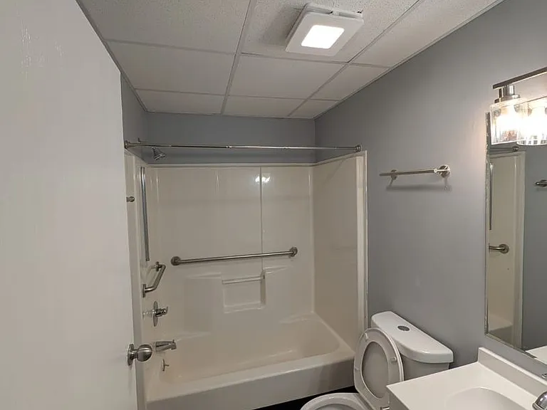 Franklin Park Apartments — Photo 70