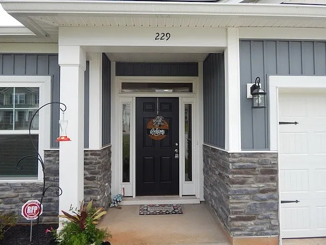 229 Carvel Trl — Photo 3