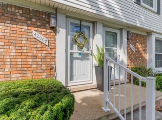 42007 Toddmark Ln, Clinton Township, MI 48038