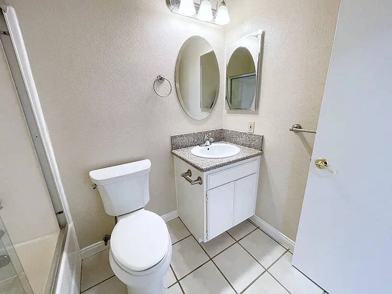158 S Madison Ave — Photo 14