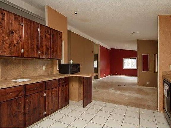4th image of 3070 Willow Dr