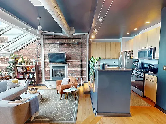 1445 Church St NW — Photo 3