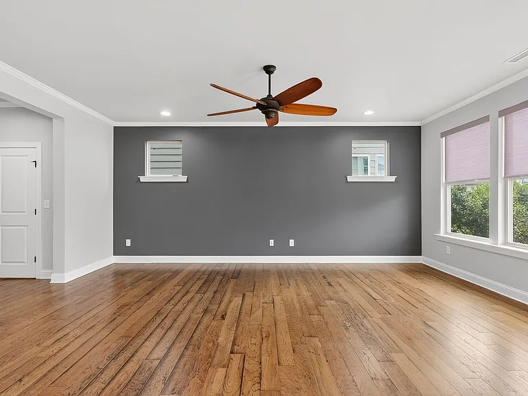 125 Begen St — Photo 10