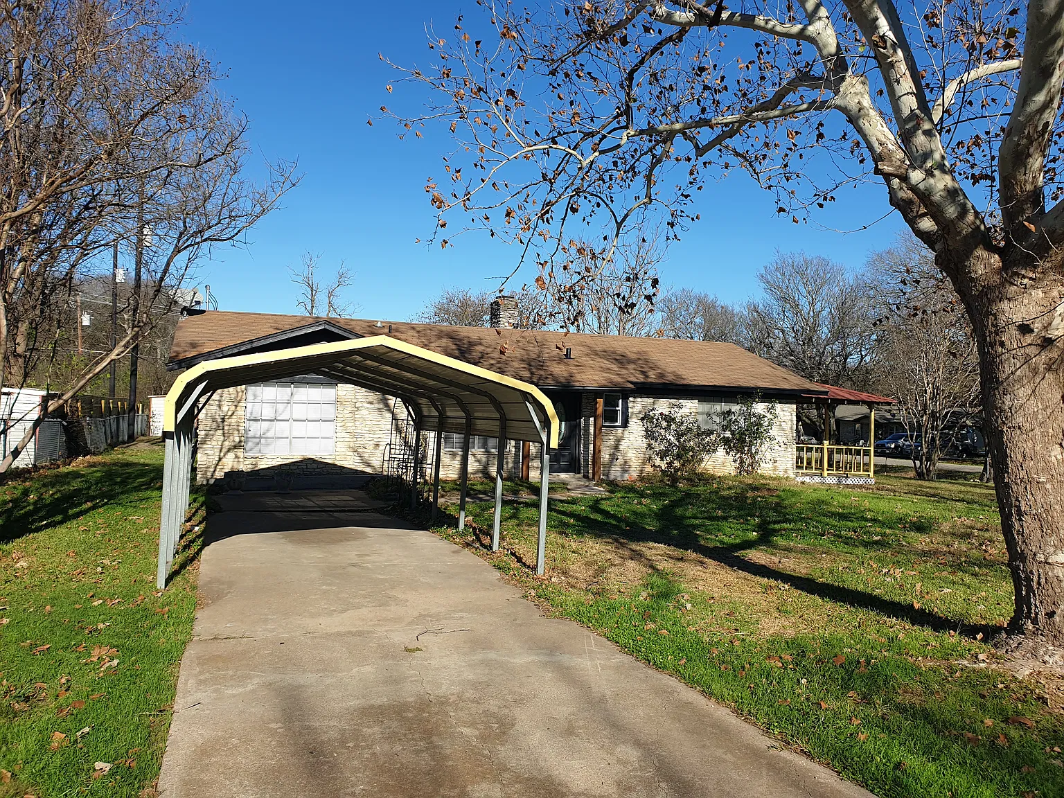 3 bed, 1398 sqft, $2,200 — Photo 2