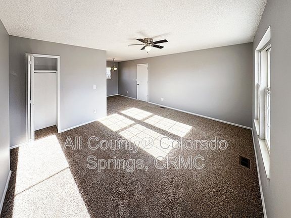 2nd image of 6680 Parkridge Ct