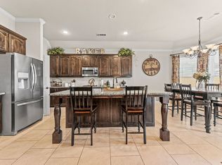 512 Firethorn Ct, Burleson, TX 76028