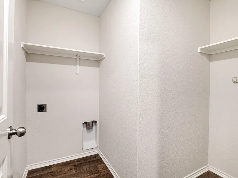 2850 Lindenwood Run — Photo 18