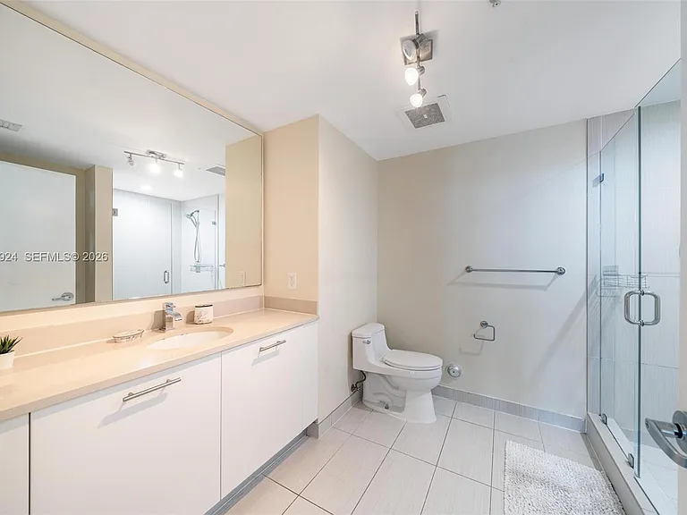 3250 NE 1st Ave #916 — Photo 21