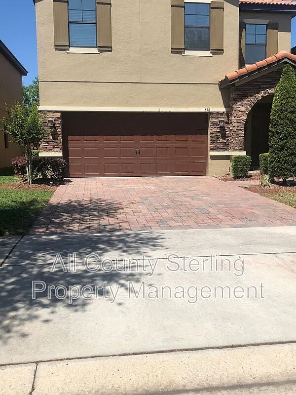 4 bed, 2.5 bath, 2140 sqft, $2,850 — Photo 2