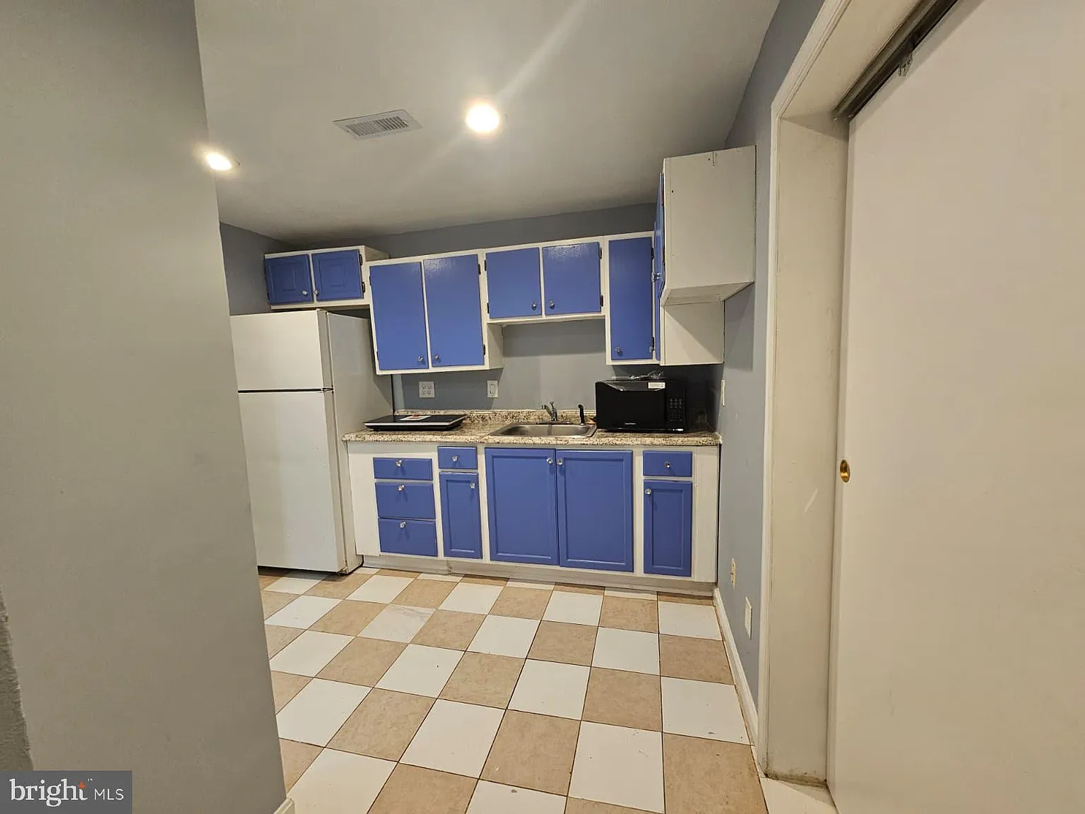 1 bed, 1344 sqft, $1,300 — Photo 3