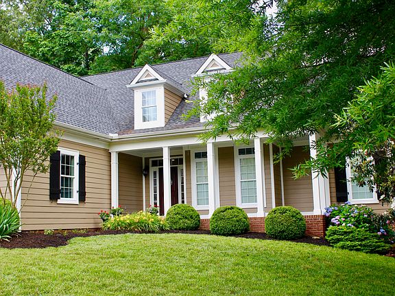 3rd image of 3712 S South View Cir