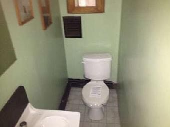 2nd image of 33 Pleasant St