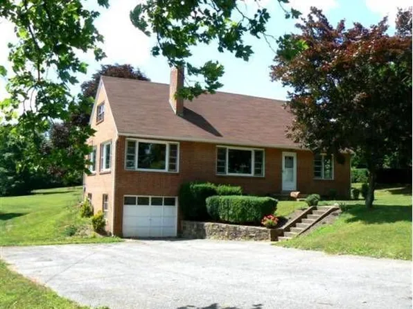 878 S River Rd, Halifax, PA 17032