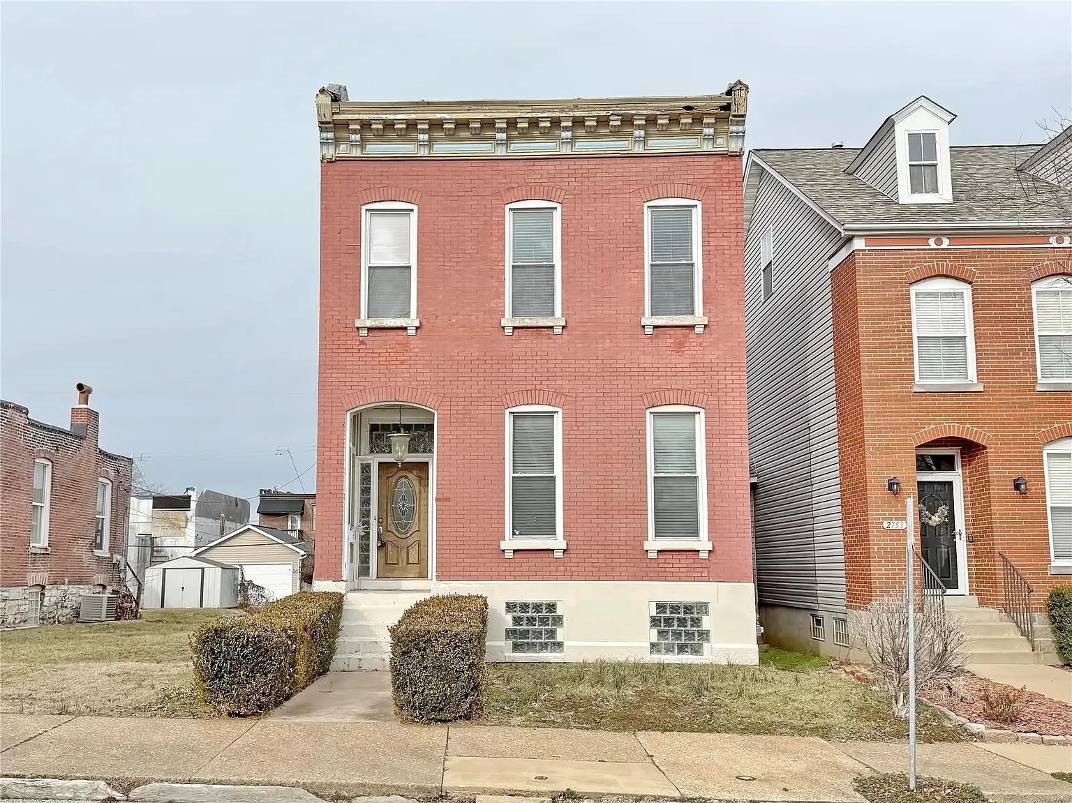 2757 Caroline St photo 1