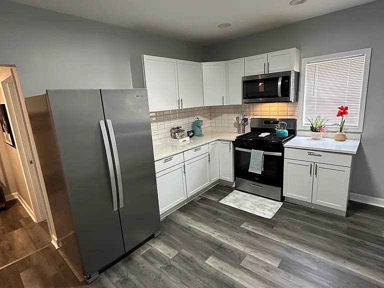 3320 Ernst St — Photo 19