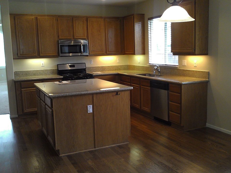 2nd image of 31083 Manford Dr