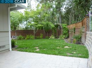 11 Altamount Dr, Orinda, CA 94563