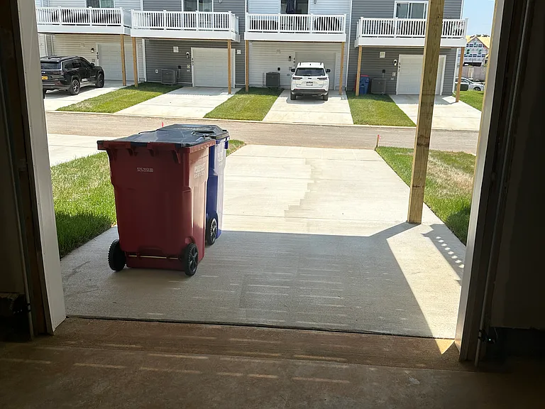 44 Aloma St — Photo 3