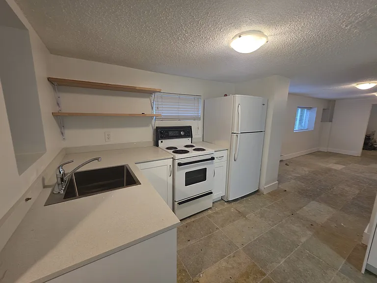 3521 W 1st Ave #BASEMENT — Photo 11