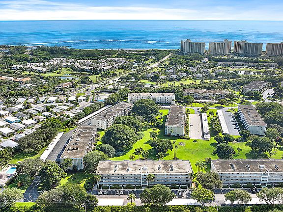 3rd image of 300 N Highway A1a #303g