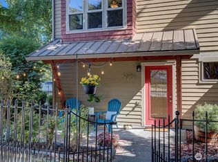 1201 N 88th St, Seattle, WA 98103