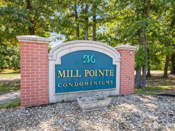 192 College Dr, Edison, NJ 08817