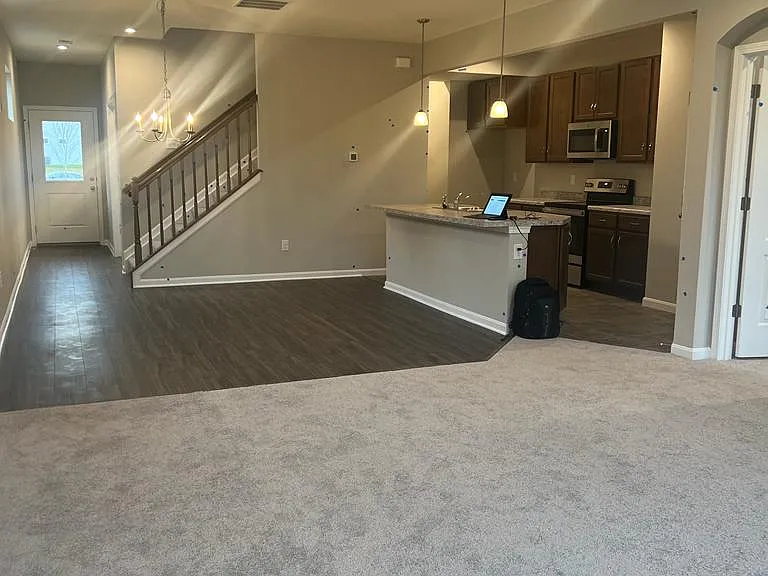 958 Southline Dr — Photo 1